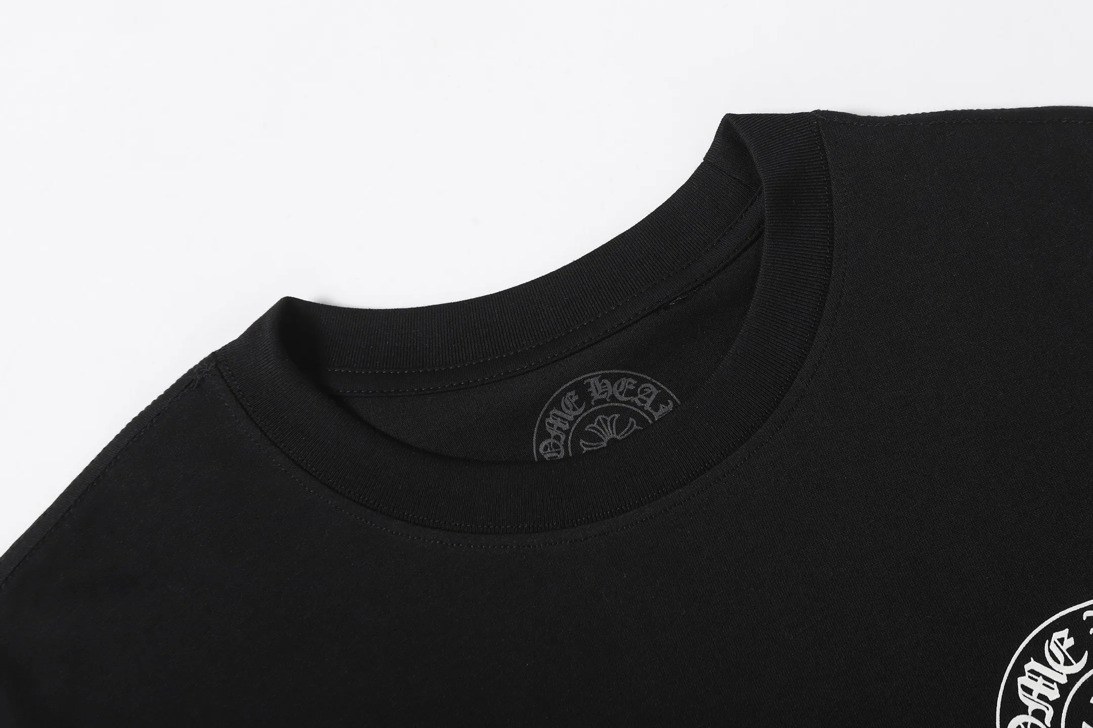 #K 2238 90 Chrome Hearts/ T Quality Colour： Black White Size: S M L XL